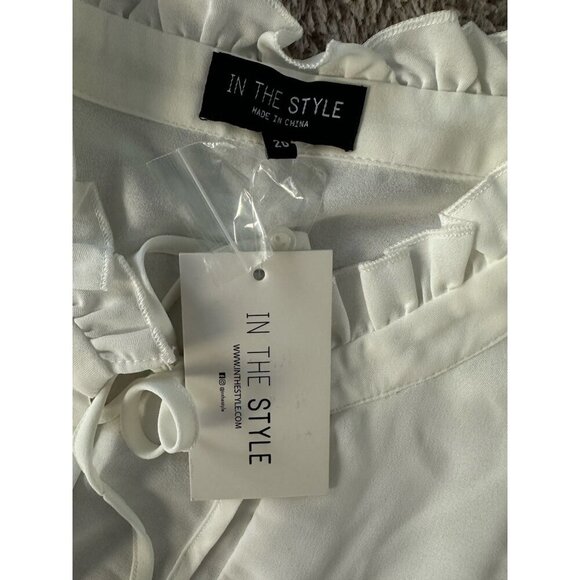 In The Style x Lorna Luxe ruffle trim blouse in white Size 20 New - Picture 6 of 16